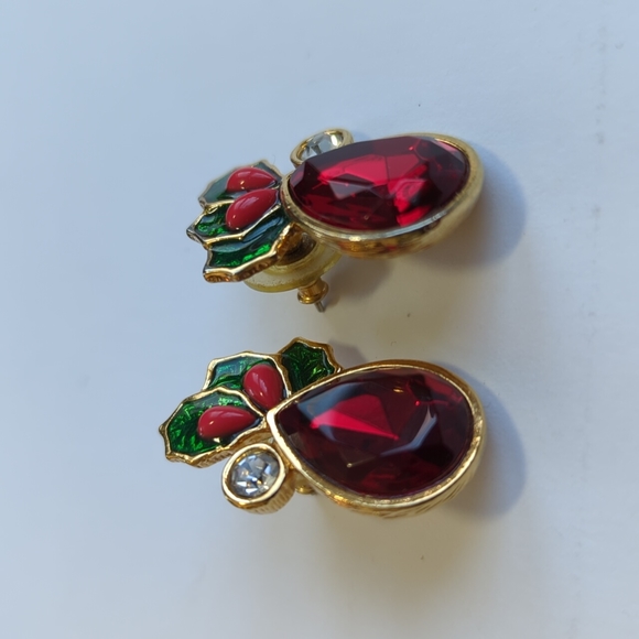 Vintage AVON Red Holly Berry Earrings - Picture 2 of 4